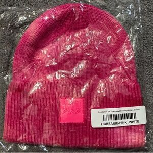 Lot of 4 boutique beanies